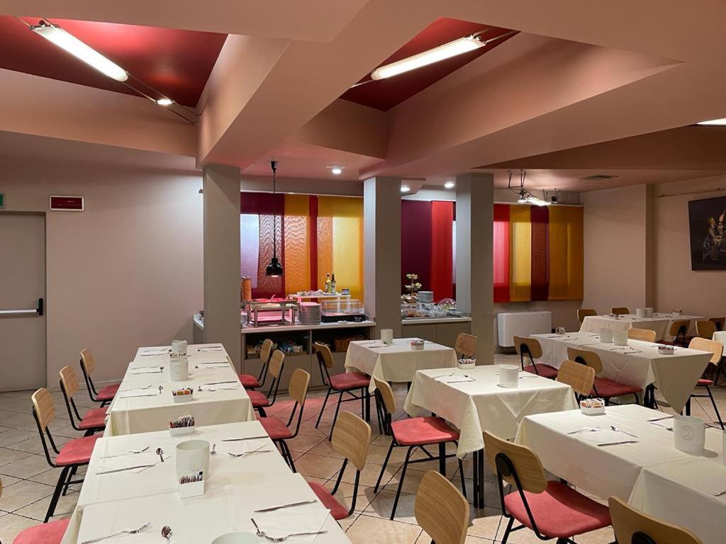Art & Hotel Aeroporto Stezzano Kültér fotó
