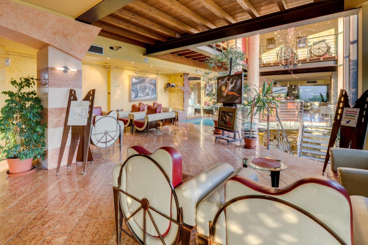 Art & Hotel Aeroporto Stezzano Kültér fotó